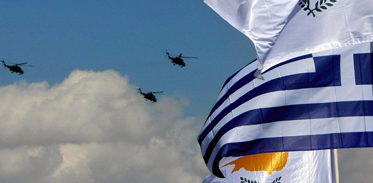 ΚΥΠΡΟΣ ΑΣΠΡΗΣ – ΤΗΝ ΠΑΤΡΙΔΑ ΟΥΚ ΕΛΑΤΤΩ ΠΑΡΑΔΩΣΩ !