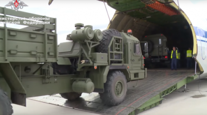 Ρωσία: Η Τουρκία δοκίμασε τους S-400 πέρυσι σε αμερικανικά μαχητικά