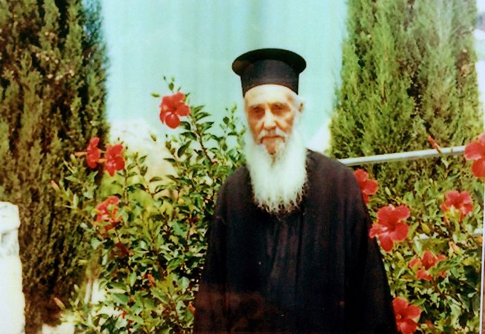 Οι συγκλονιστικές προρρήσεις του Αγίου Αμφιλοχίου Μακρή για τα αποκαλυπτικά που ζούμε ήδη…