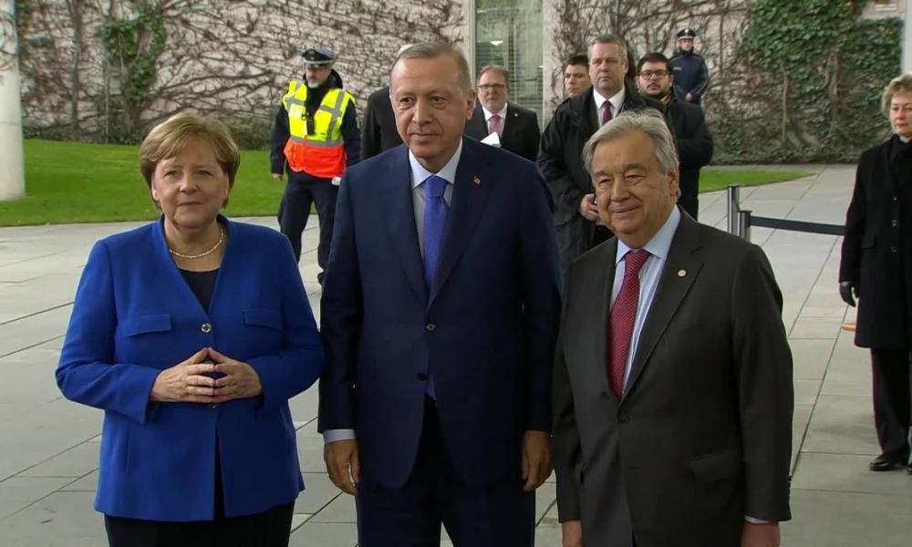 Γερμανοί & ΟΗΕ ”χαρίζουν” την Λιβύη στον Ερντογάν: ”Να αποστρατικοποιηθεί η Σύρτη!”