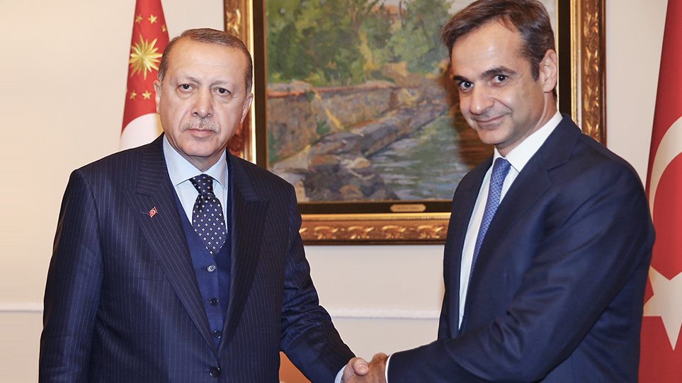 Κύρα Αδάμ : Κυριαρχικές παραχωρήσεις με το τουρκικό πιστόλι στον κρόταφο