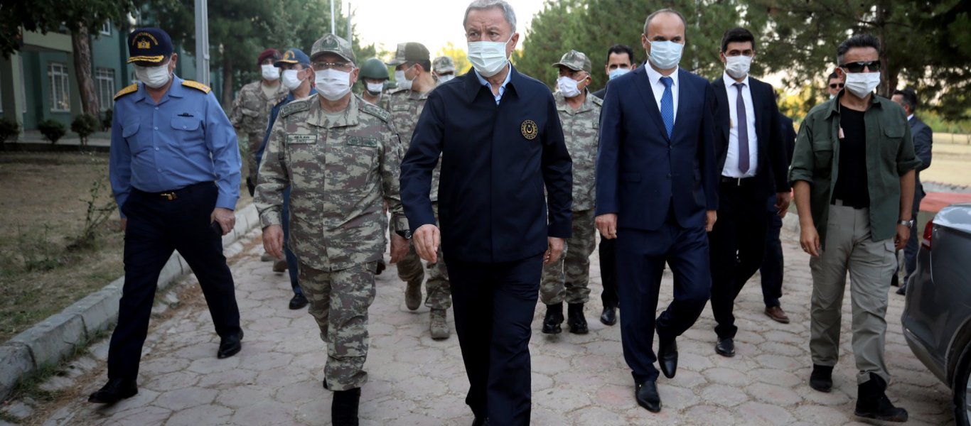 Αιφνιδιαστικά ο Χ.Ακάρ στα ελληνοτουρκικά σύνορα για επιθεώρηση των στρατευμάτων – Τι ετοιμάζει η Άγκυρα;