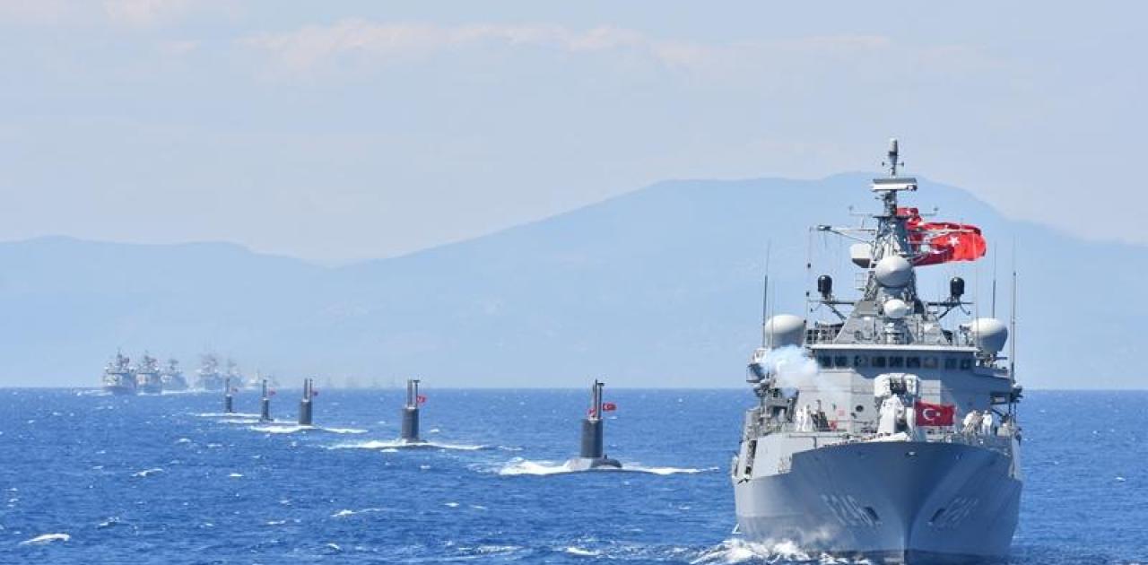 Κλιμακώνουν τις ΨΕΠ οι Τούρκοι: “Υποβρύχιά μας περιπολούν το Καστελόριζο” – Φορτωμένος πυρομαχικά ο τουρκικός στολίσκος