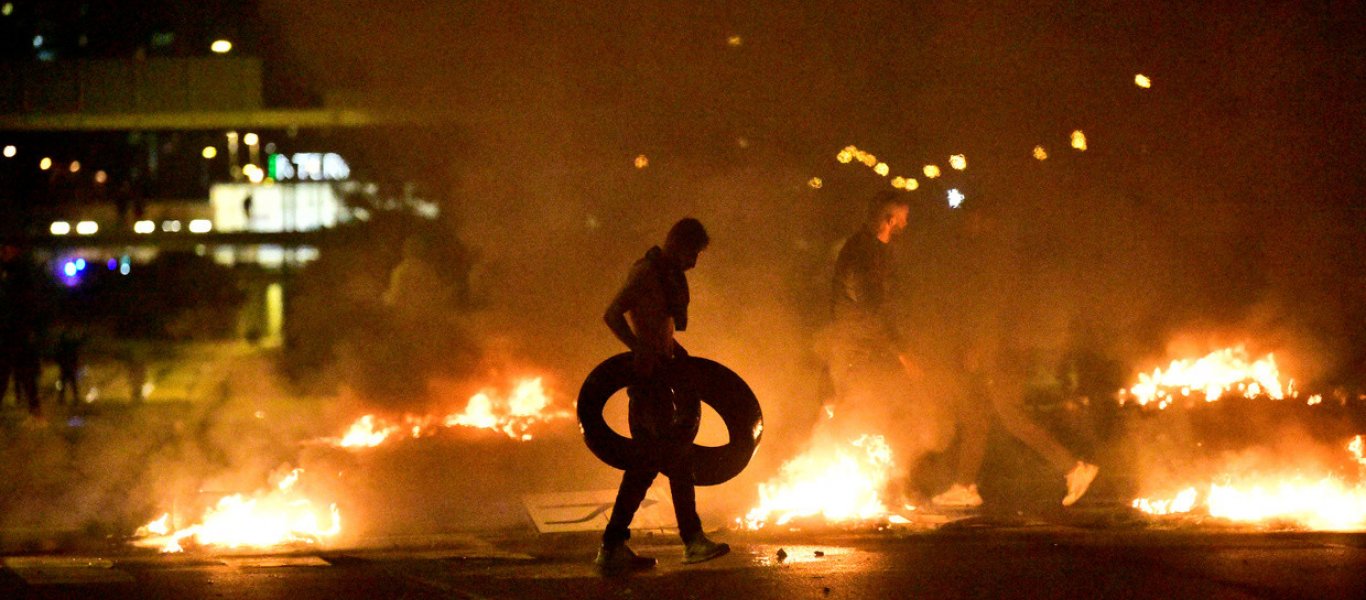 Ισλαμιστές καίνε τη Σουηδία επειδή καταστράφηκε ένα κοράνι – Οι Σουηδοί συλλαμβάνουν δεξιούς για να τους κατευνάσουν!
