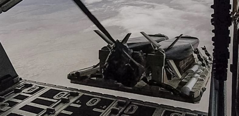 Εξαπόλυση όπλων μακρού πλήγματος από μεταφορικά αεροπλάνα αλλάζει το τοπίο…