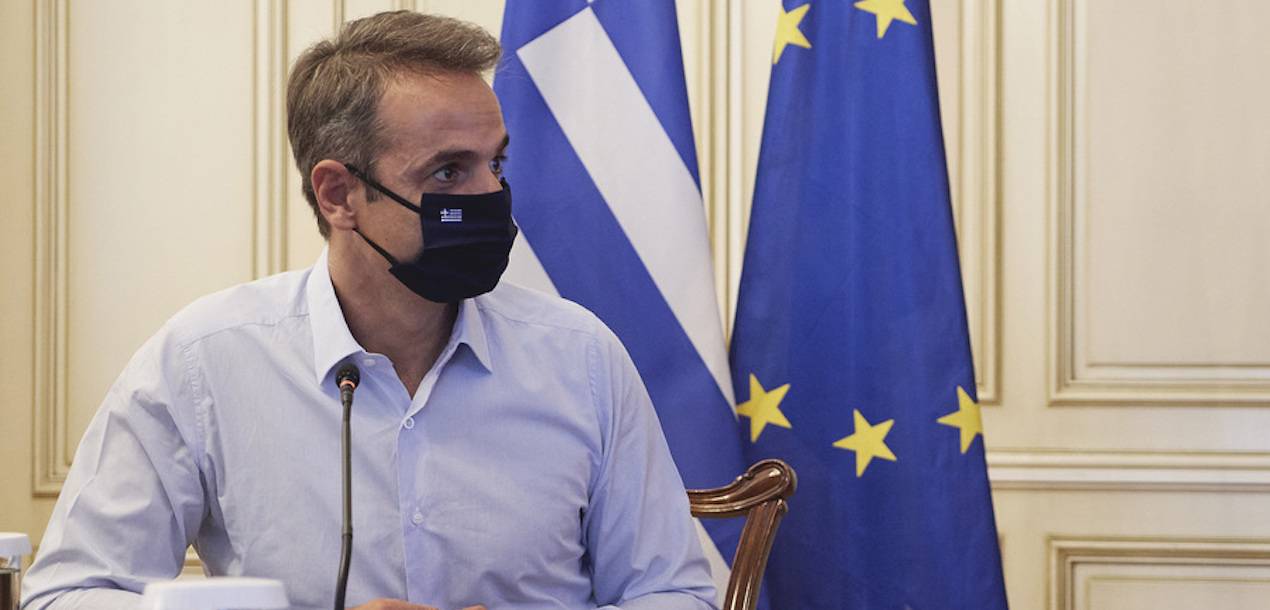 Κυβερνιόμαστε… τηλεφωνικά, με έξωθεν προσφορές και υποδείξεις