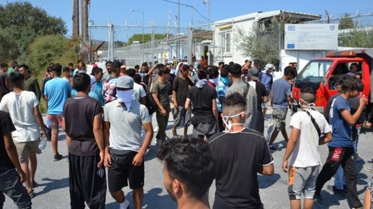 Μεταναστευτικό : Μόνο από τον Θεό, αν περιμένουμε κάτι γιατί από τους ανθρώπους, χορτάσαμε λόγια!!