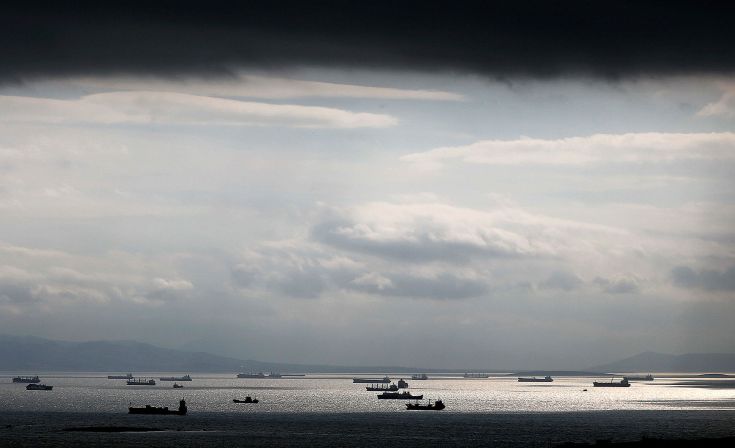 Μπορούν οι Έλληνες εφοπλιστές να μετατρέψουν πλοία τους σε πολεμικά;