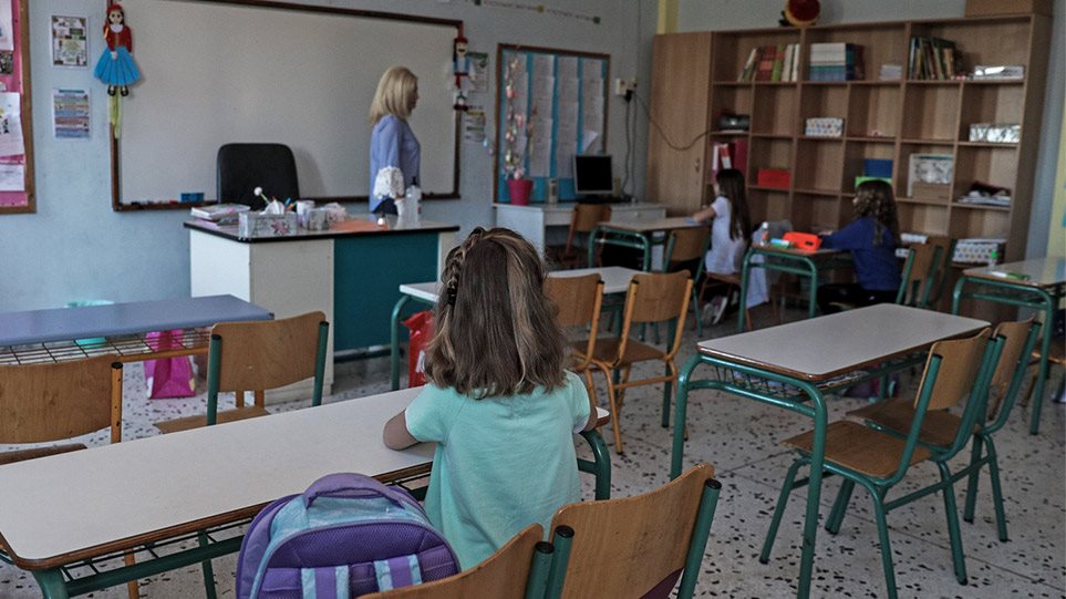Σχολεία: Πώς θα διαμορφωθεί η νέα πραγματικότητα – Ποιες μάσκες προτείνουν οι ειδικοί
