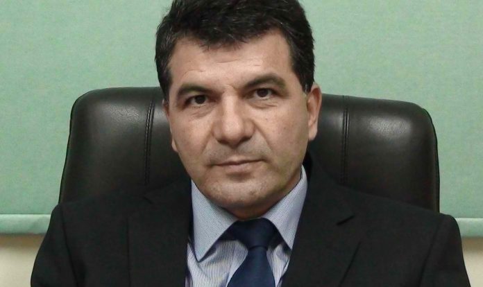 NEYPOXEIPOYPΓΟΣ Μ. ΣΠΥΡΟΥ : “OXI ΣΤΗ XPHΣΗ ΤΗΣ ΜΑΣΚΑΣ ΣΤΑ ΣΧΟΛΕΙΑ”