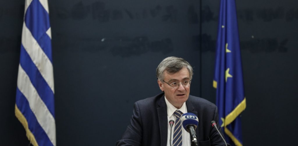 Προ των πυλών η επιστροφή Τσιόδρα, έρχεται διάγγελμα με νέες απαγορεύσεις