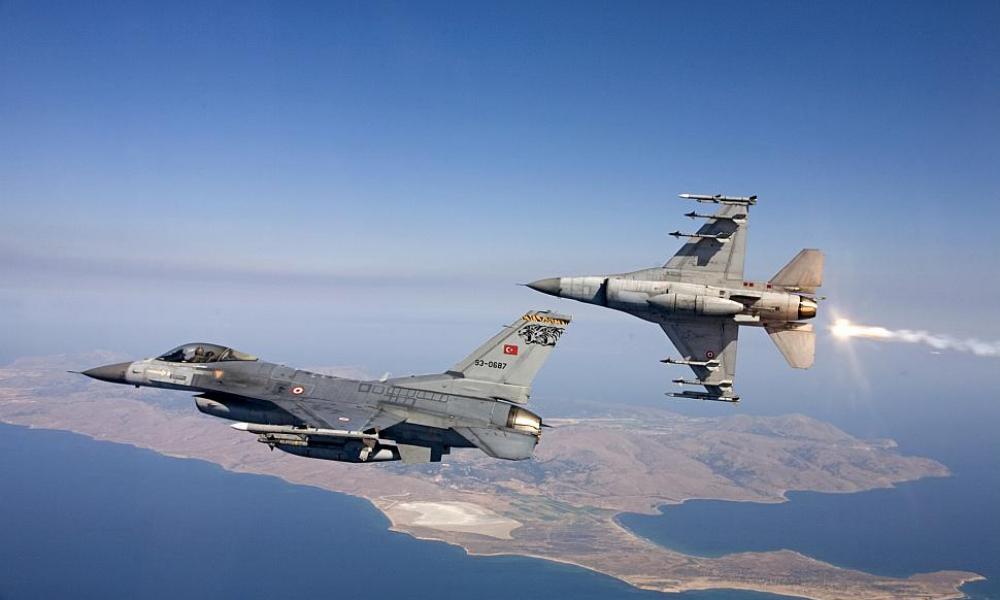 Θρίλερ στο Αιγαίο: F-16 των Τούρκων πήγε να καρφωθεί στον ”πάτο” της θάλασσας
