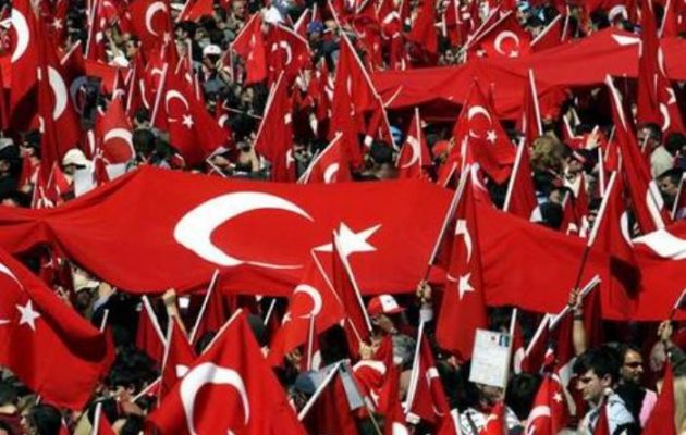Δημοσκόπηση: Το 60% των Τούρκων δεν θέλει πόλεμο με την Ελλάδα