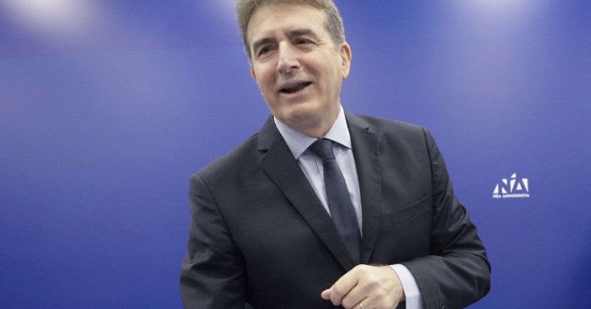 MIA ΣΚΕΠΤΟΜΕΝΗ ΕΛΛΗΝΙΔΑ : ΤΙ ΕΓΙΝΕ ΜΙΧΑΛΑΚΗ; ΠΑΝΙΚΟΒΛΗΘΗΚΑΜΕ;