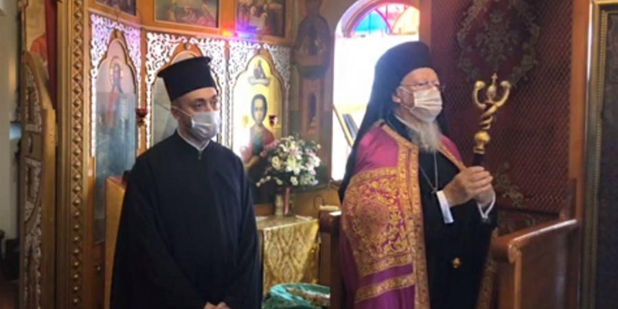 Ν. ΔΑΠΕΡΓΟΛΑΣ, «ΣΕ ΚΑΙΡΟΥΣ ΜΑΖΙΚΗΣ ΠΑΡΑΚΡΟΥΣΗΣ»
