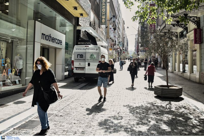 ΕΛΣΤΑΤ: Υφεση-ρεκόρ 15,2% στο β΄τρίμηνο λόγω lockdown – «Κατέρρευσαν» κατανάλωση, διεθνές εμπόριο