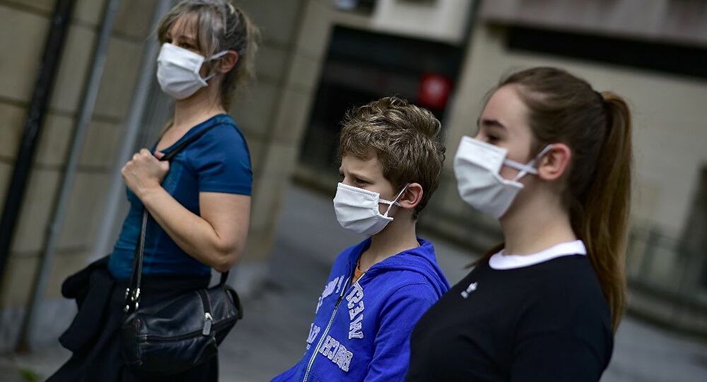 Δερμιτζάκης: Οι γονείς των παιδιών που δε φορούν μάσκα να αναλάβουν την ευθύνη