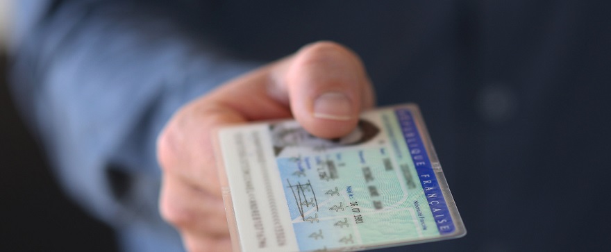 Έτσι θα είναι οι νέες ταυτότητες – Θα αντικατασταθεί ο ΑΦΜ