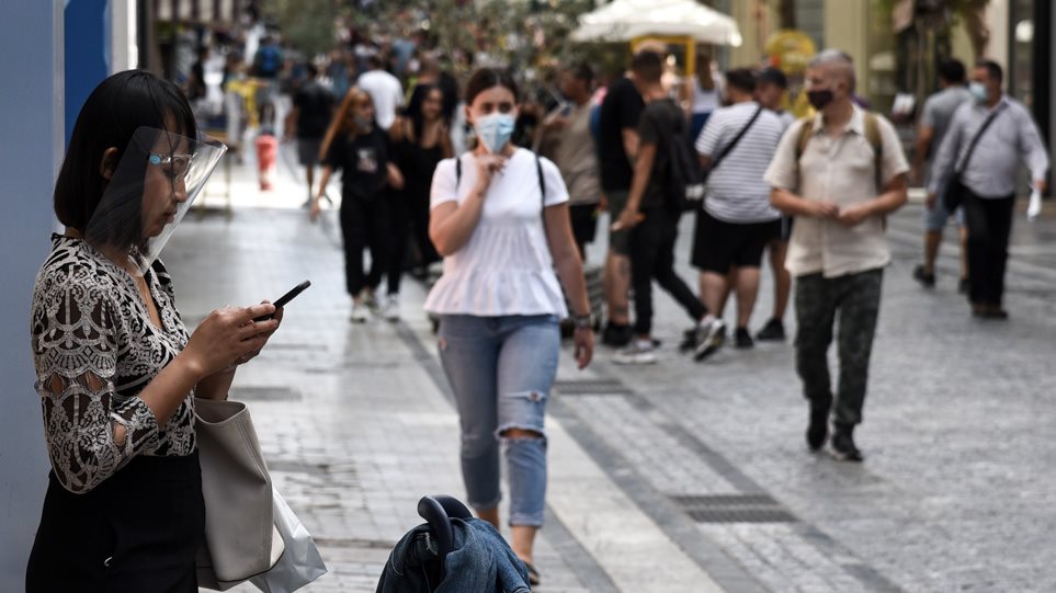 Κορωνοϊός: Ανυποχώρητος παραμένει στην Αττική – «Πρεμιέρα» για το αυτόφωρο των αρνητών μάσκας