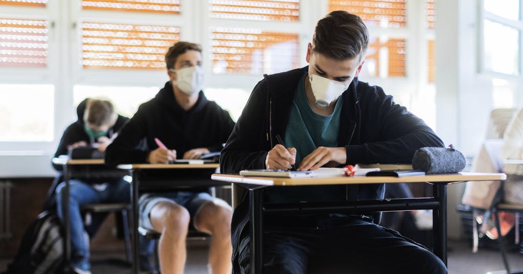 Παγκόσμιο ρεκόρ: 4 εκατ. υφασμάτινες μάσκες υποτίθεται θα ραφτούν μέσα σε 4 ημέρες!