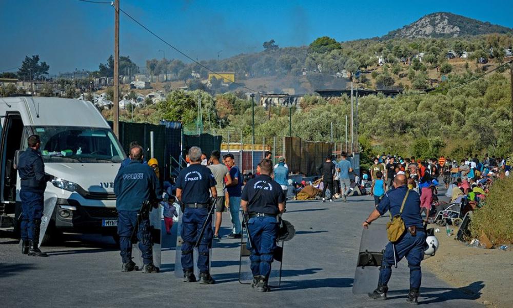 Συναγερμός στην ΕΥΠ: 30 Αφγανοί στο στόχαστρο των μυστικών υπηρεσιών – Έφτασαν ΜΑΤ & ”Αίαντες” στη Λέσβο