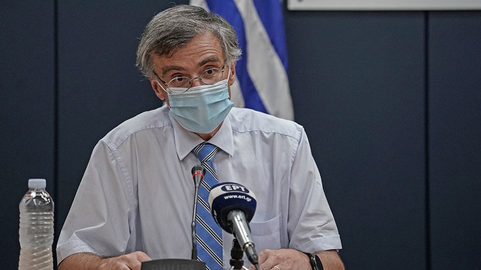 Κορωνοϊός – Τσιόδρας: Μάσκα και εμβόλιο οι ελπίδες για τον έλεγχο της πανδημίας