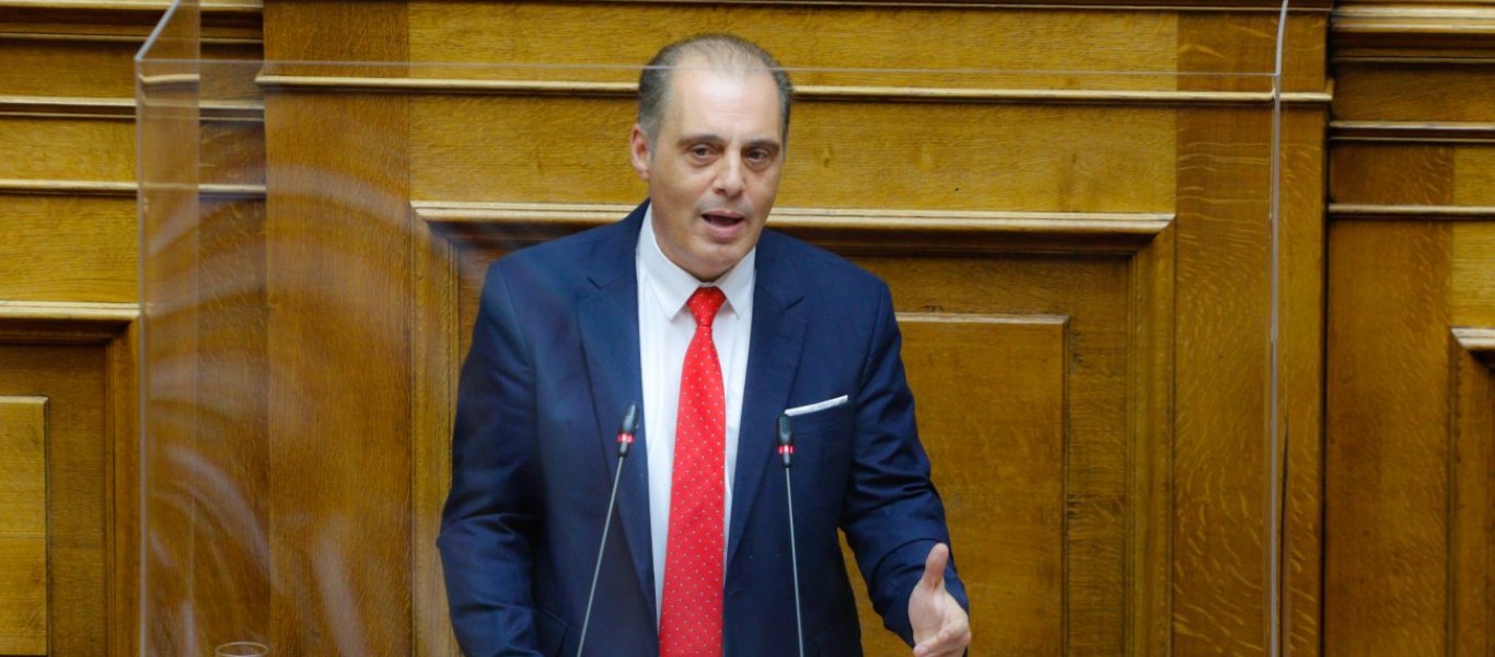 Κ.Βελόπουλος για Μόρια: «Να μεταφερθούν όλοι οι λαθρομετανάστες στη Μακρόνησο και στη Γυάρο – 5η φάλαγγα των Τούρκων»