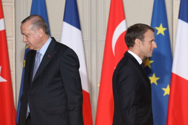 Η στάση του Μακρόν έναντι του Ερντογαν φέρνει το Βερολίνο προ των ευθυνών του
