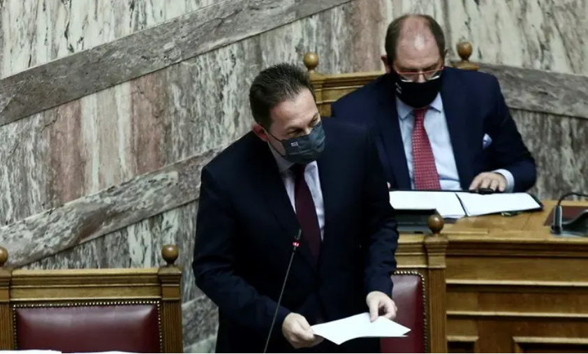 Ρεζίλι των σκυλιών έγινε ο Πέτσας!