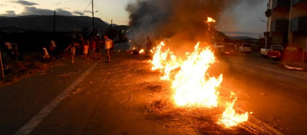 Δείτε πως τους ΞΕΣΗΚΩΣΑΝ σε όλη την Ελλάδα!!! Πήρε ιδέες ο Ερντογάν (vid)