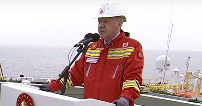 Αδαλής Γιώργος : Ο Ερντογάν “ψαρεύει” φυσικό αέριο στη Μαύρη Θάλασσα – Ο μύθος του υπερκοιτάσματος