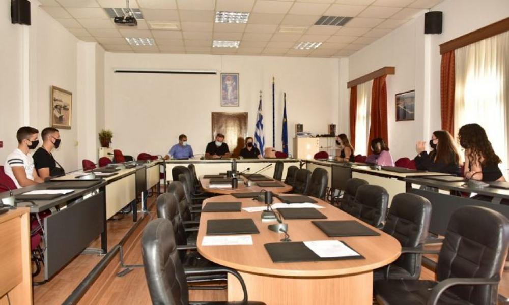 Χαλκιδική: Μαθητές ζητούν υποχρεωτική προσευχή & ανάκρουση του Εθνικού Ύμνου