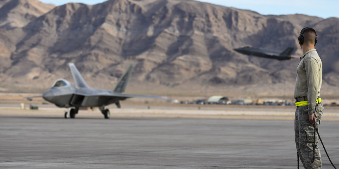 F-35 vs S-400: Η Ρωσία διεξήγαγε το μεγαλύτερο τεστ για την απόλυτη αναμέτρηση