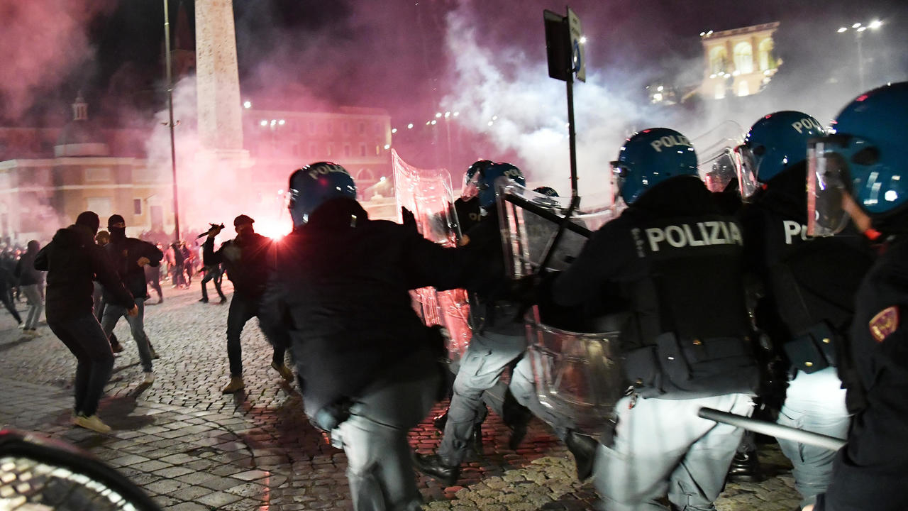Έτσι αντιμετωπίζουν οι Ιταλοί την νέα καραντίνα: “δεν τους αφήνουμε να Μας Πηδάνε!!!”
