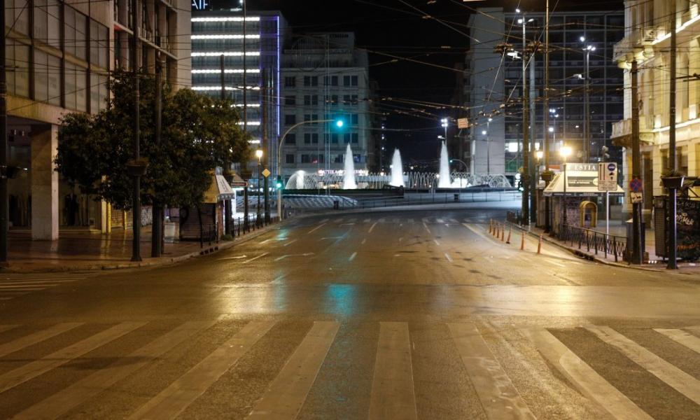 Κορονοϊός: Στο τραπέζι καθολικό lockdown και περιορισμός των SMS