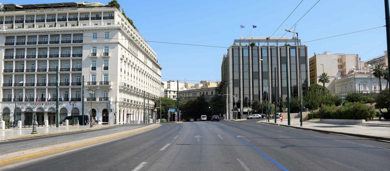 Κυβερνητικός παροξυσμός : Ετοιμάζουν ολική απαγόρευση κυκλοφορίας: «Να μην κυκλοφορεί κανείς»