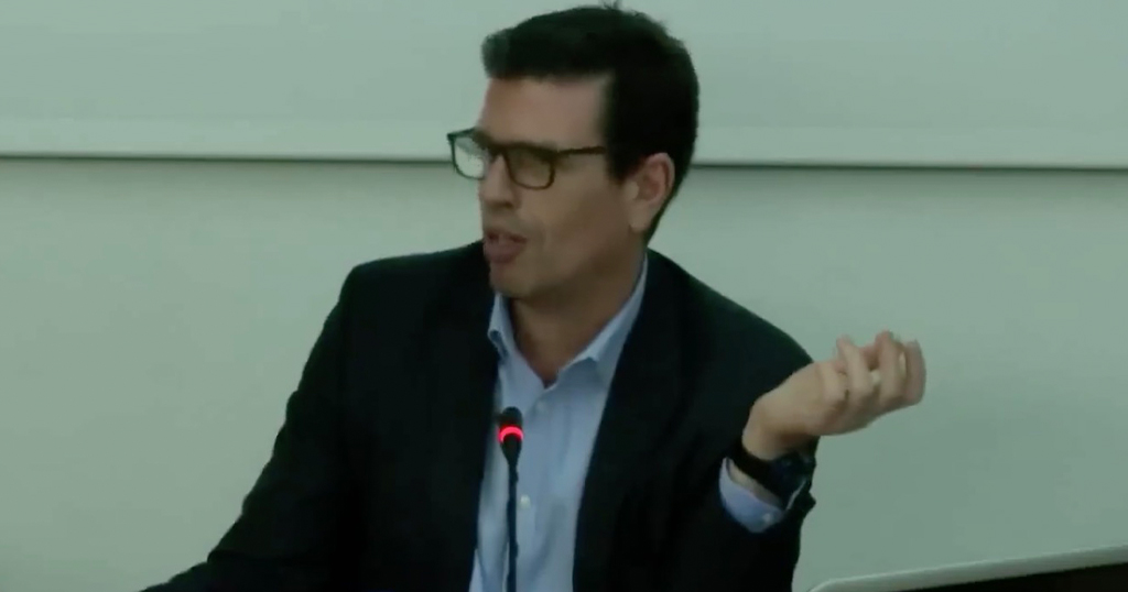 ΑΔΑΛΗΣ ΓΙΩΡΓΟΣ : ΚΑΘΗΓΗΤΗΣ ΔΙΕΘΝΩΝ ΣΧΕΣΕΩΝ ΑΠ’TA LIDL !!!