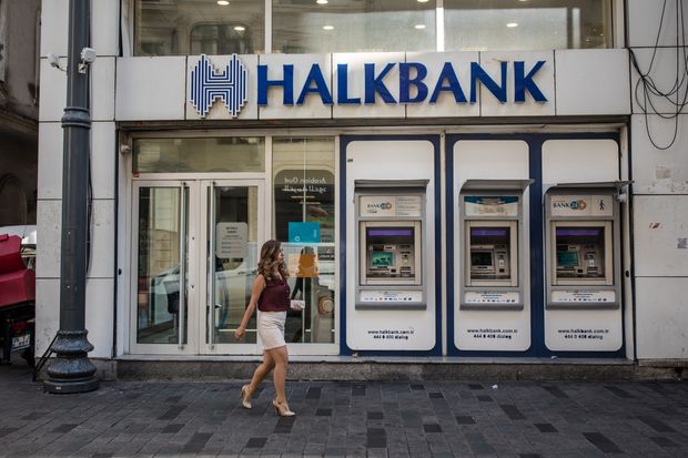 Οι ΗΠΑ στέλνουν στο δικαστήριο τουρκική κρατική τράπεζα -Πώς εμπλέκεται ο Ερντογάν και ο γαμπρός του
