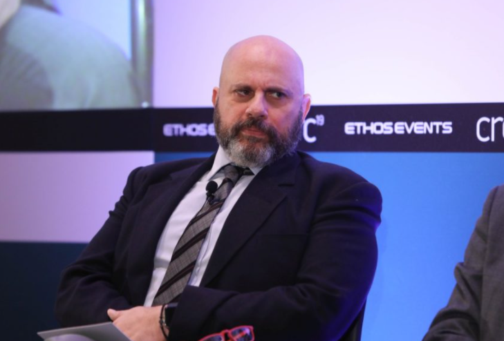 Καθηγητής Κούβελας: ένας, χαμηλής νοσηρότητας και θνητότητας ιός, κατάφερε το ακατόρθωτο