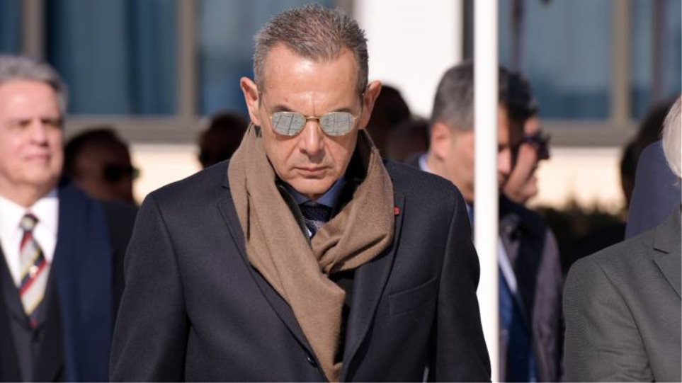 Καμμένος κατά Ιερώνυμου γιατί έλαβε ειδική θεραπεία… από την Αμερική