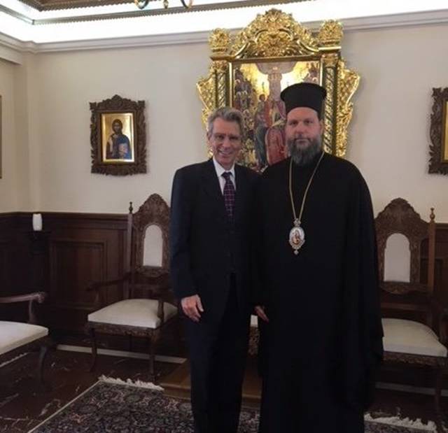 Ή στραβός είναι ο γιαλός, ή στραβά αρμενίζουμε