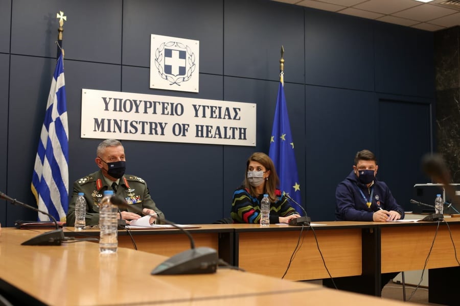 Κωνσταντίνος Βαθιώτης : Η στρατιωτική στολή: Πιστοποιητικό πολέμου ή δικτατορίας;
