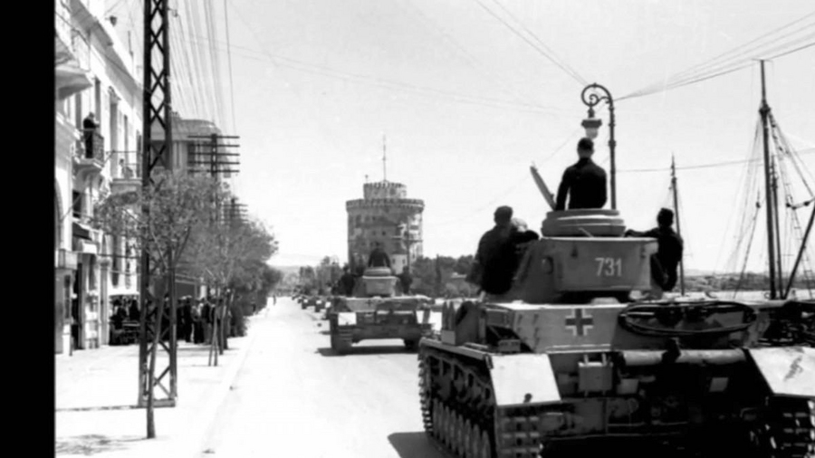 ΤΑ ΜΑΥΡΑ ΧΡΙΣΤΟΥΓΕΝΝΑ ΜΗΤΣΟΤΑΚΗ
