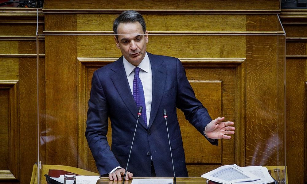 Έκαναν παρατήρηση σε φωτογράφο επειδή γύρισε την πλάτη του την ώρα που μιλούσε ο Κυρ. Μητσοτάκης στη Βουλή