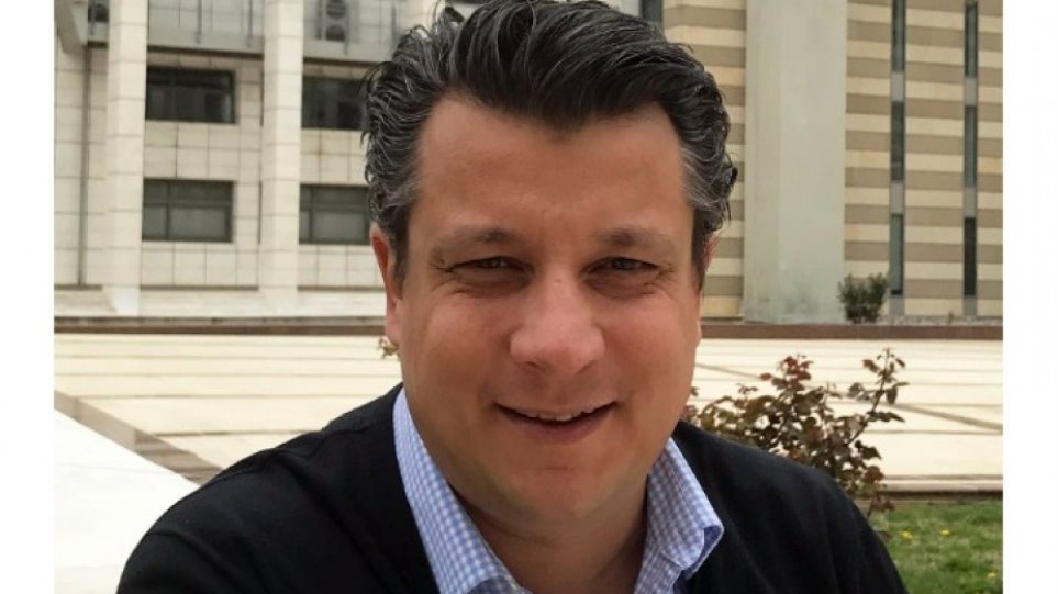 Δερμιτζάκης: «Τα παιδιά να μην παίζουν με άλλα παιδιά»
