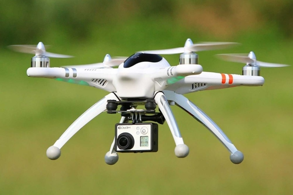 “χαραγμένοι” με ένα drone πάνω από το κεφάλι μας …
