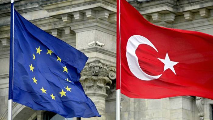 Η Ευρώπη «τρέμει» την Τουρκία γιατί της… θυμίζει τη Lehman Brothers!