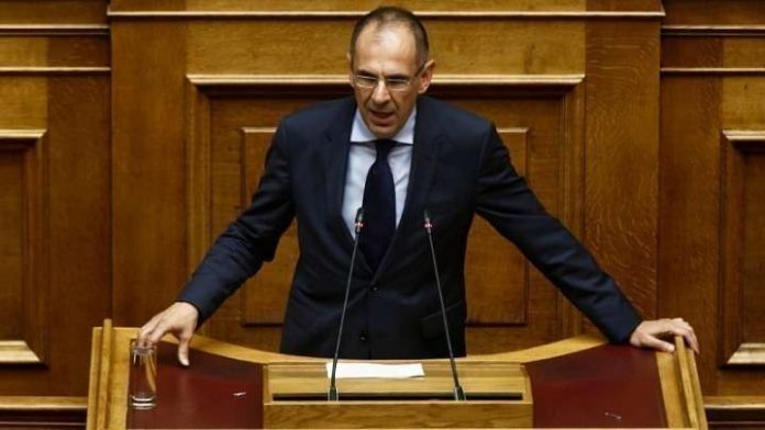“Γιατί συζητάμε για τις κυρώσεις που δεν πήραμε κι όχι για τα 32 δις που μας έδωσαν”! Δήλωση Γεραπετρίτη