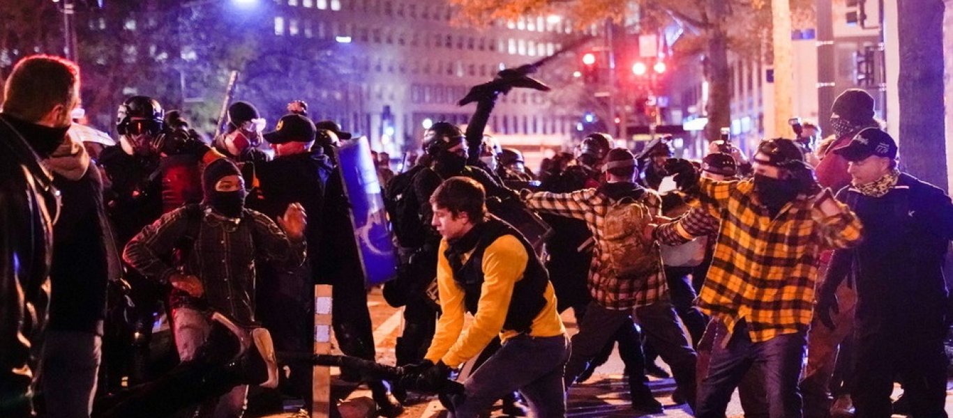 Χάος στην Ουάσιγκτον: Οι Antifa προσπάθησαν ακόμα και με όπλα να διαλύσουν συγκέντρωση υπέρ του Ν.Τραμπ (βίντεο)
