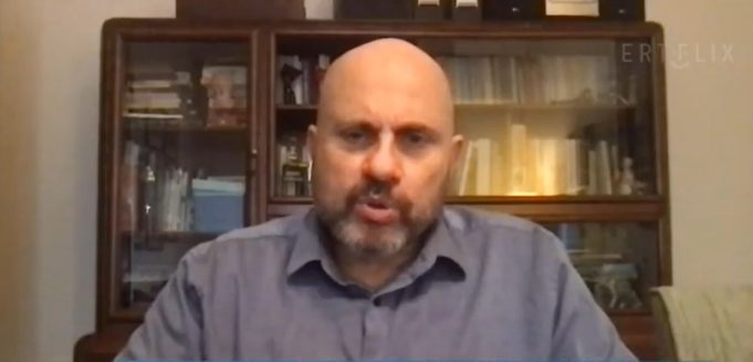 Δ. Κούβελας: Να μην εμβολιαστούν όσοι κάνουν θεραπεία με βιολογικό παράγοντα ή κορτιζόνη (video)